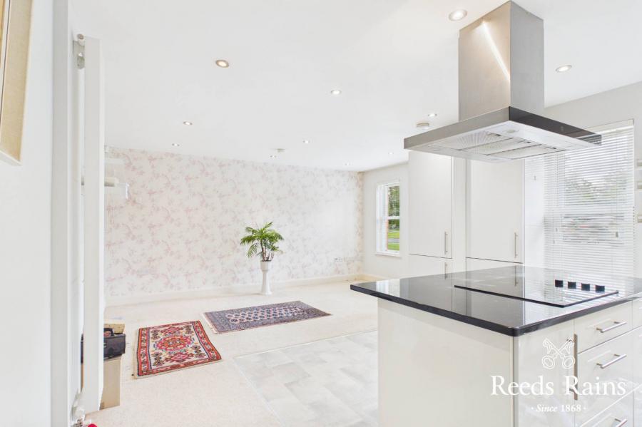 Apartment 17 Sandown Manor, 84A Sandown Road