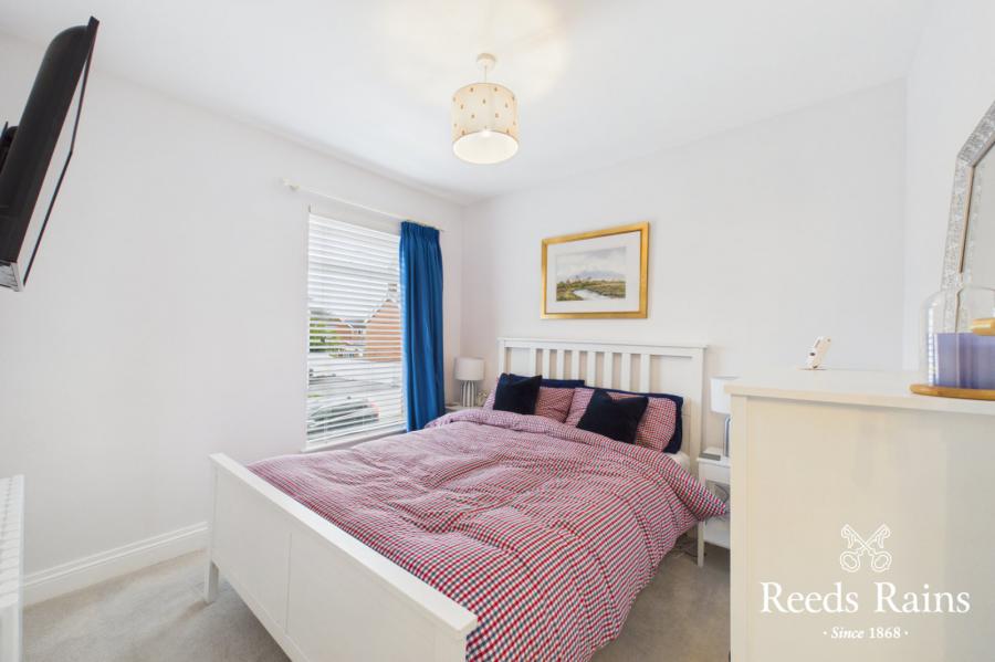 70 Larkfield Road