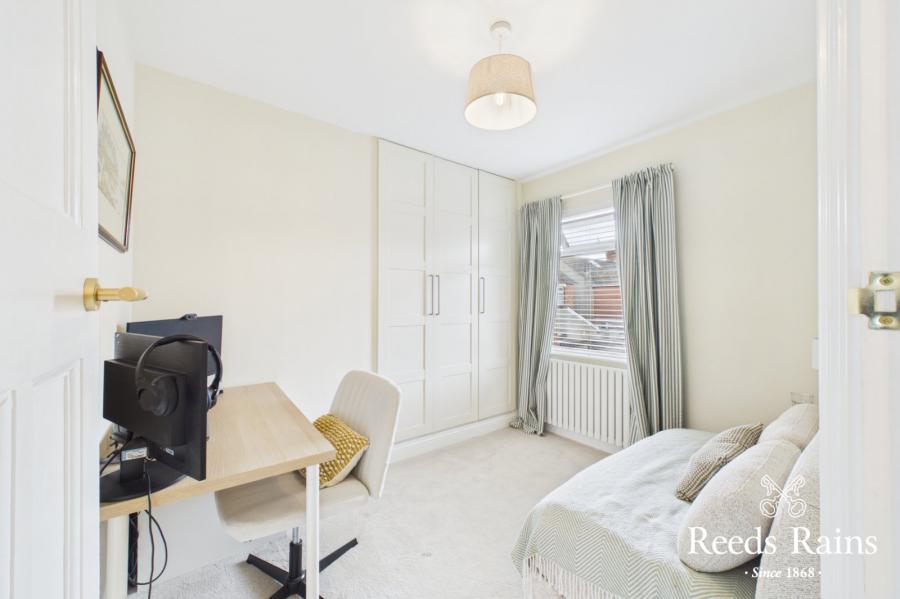 70 Larkfield Road