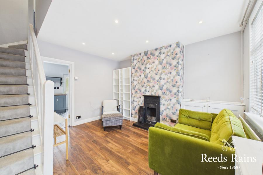 87 Avoniel Road