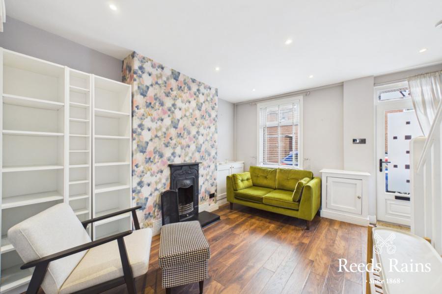 87 Avoniel Road