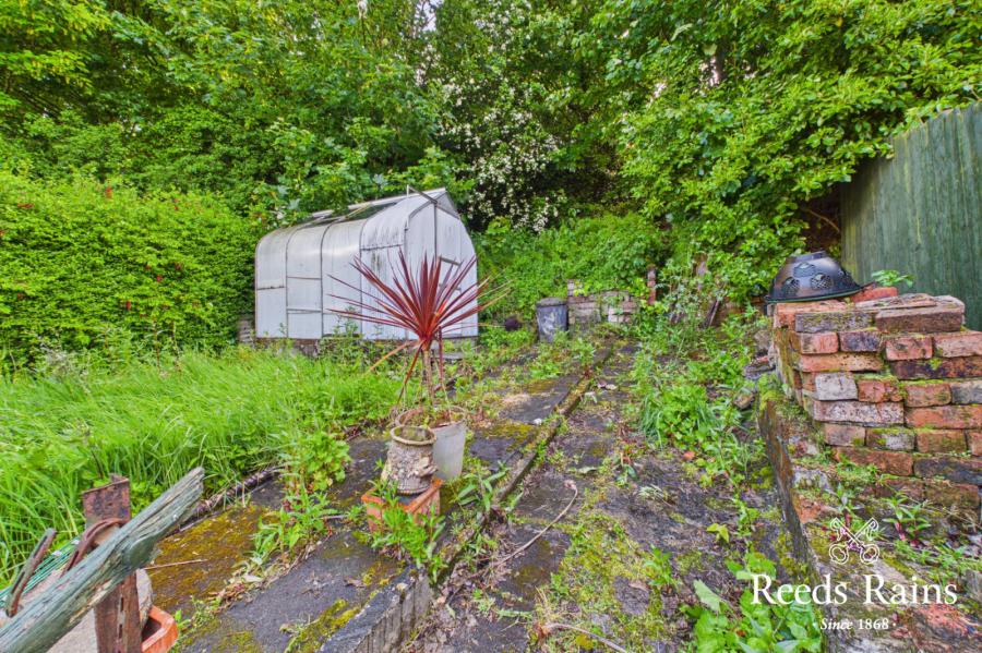 79 Strandburn Drive