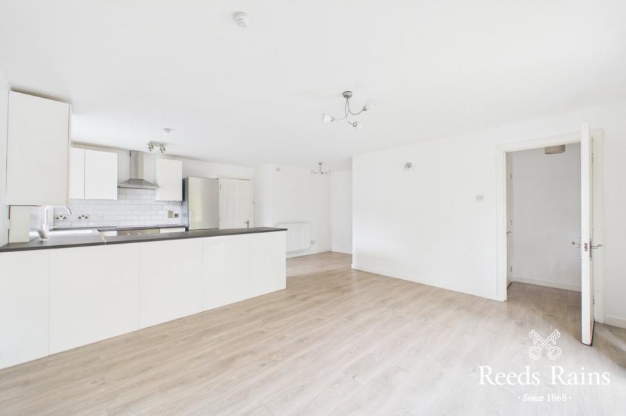 Apartment 1 The Hollies, 109 North Road