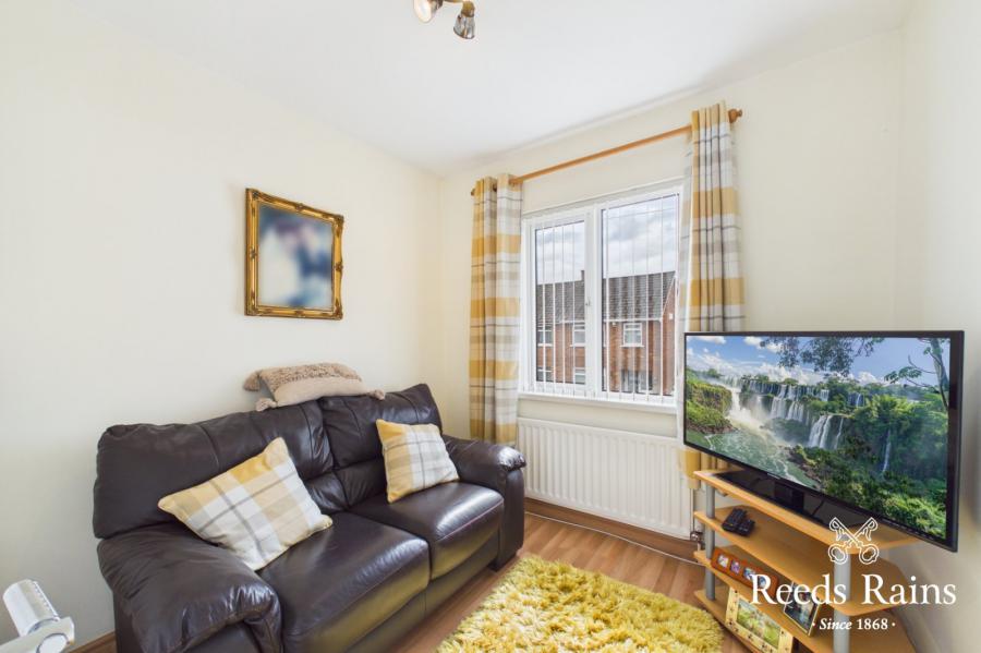 32 Orangefield Drive