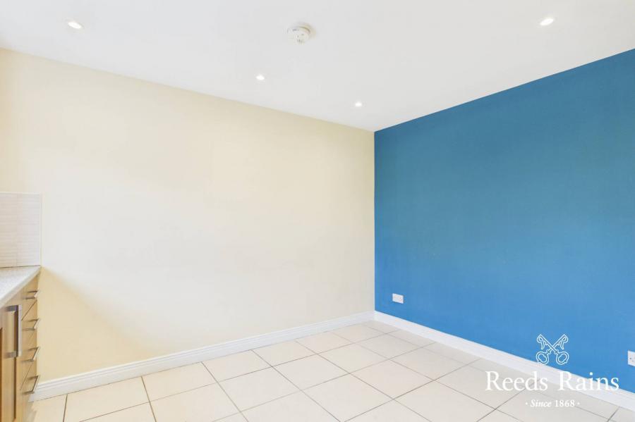 35 Dunraven Crescent