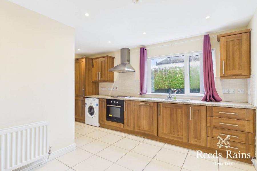 35 Dunraven Crescent