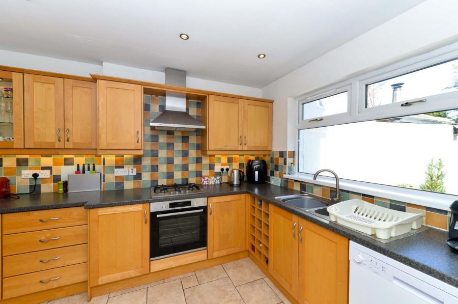 56 Knockvale Park