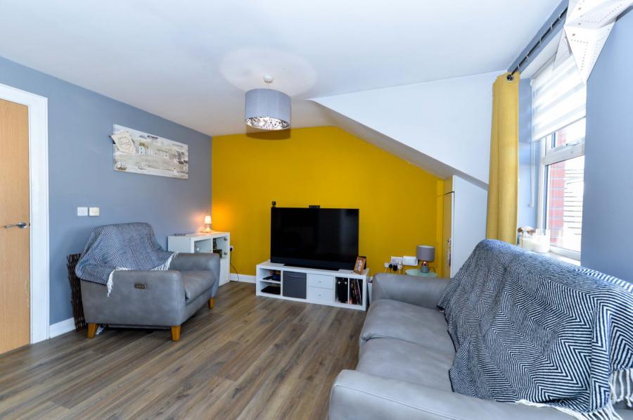 Apartment 6, 35 Victoria Road