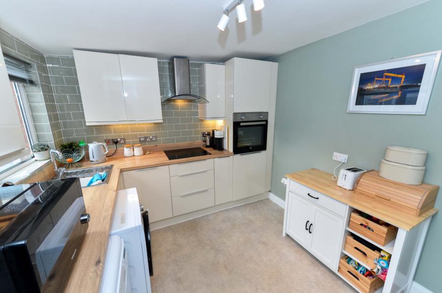 70 Dunraven Park