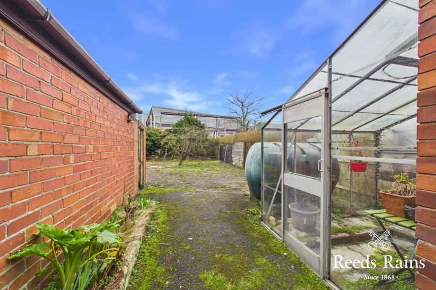 94 Orangefield Crescent