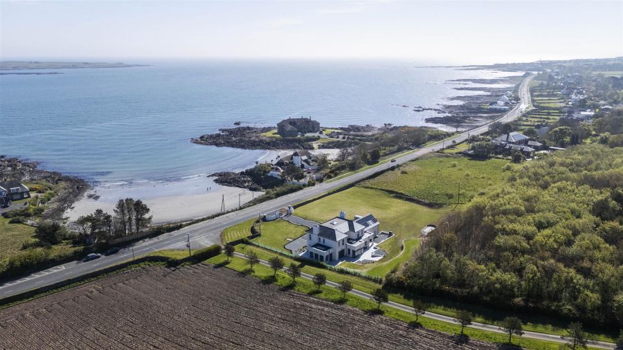 Lisnarede House, 170C Warren Road