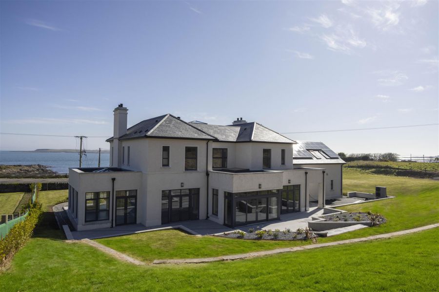 Lisnarede House, 170C Warren Road