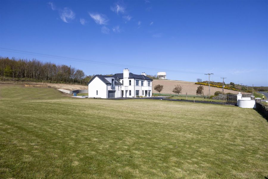 Lisnarede House, 170C Warren Road