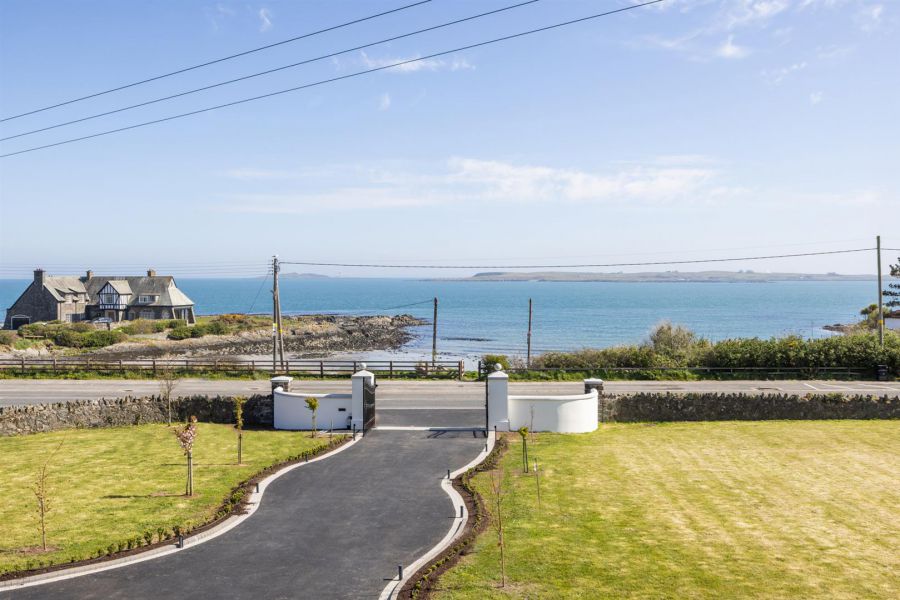 Lisnarede House, 170C Warren Road