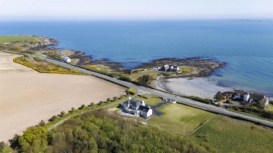 Lisnarede House, 170C Warren Road