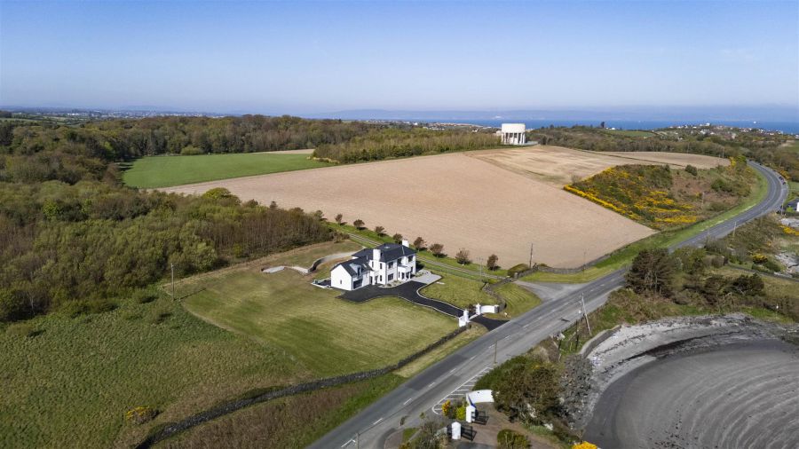 Lisnarede House, 170C Warren Road