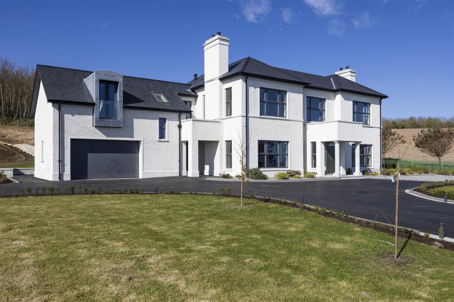 Lisnarede House, 170C Warren Road