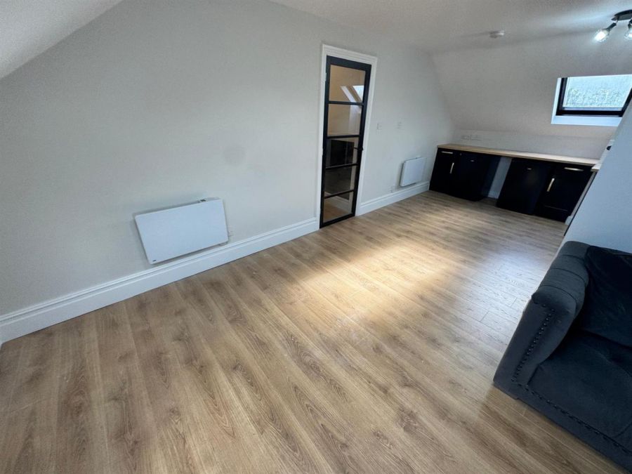 Flat 1, 49 High Street