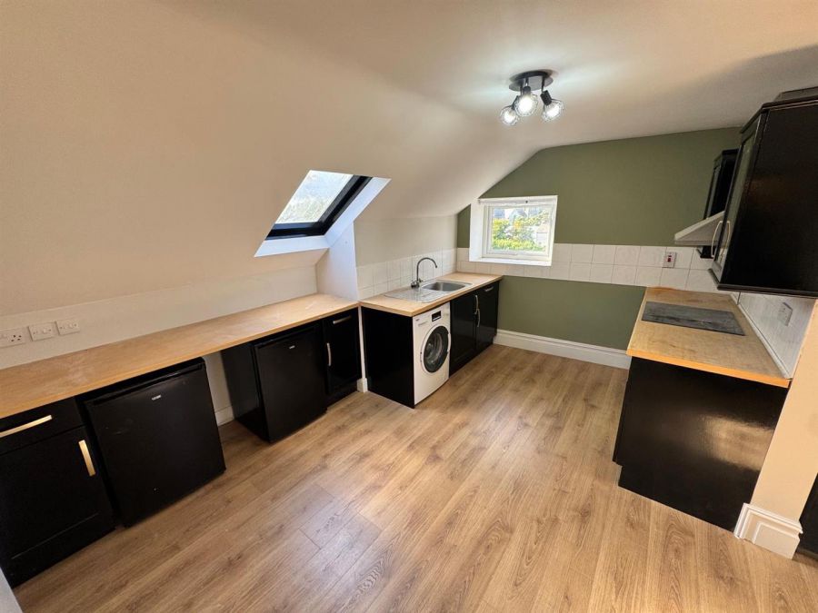 Flat 1, 49 High Street