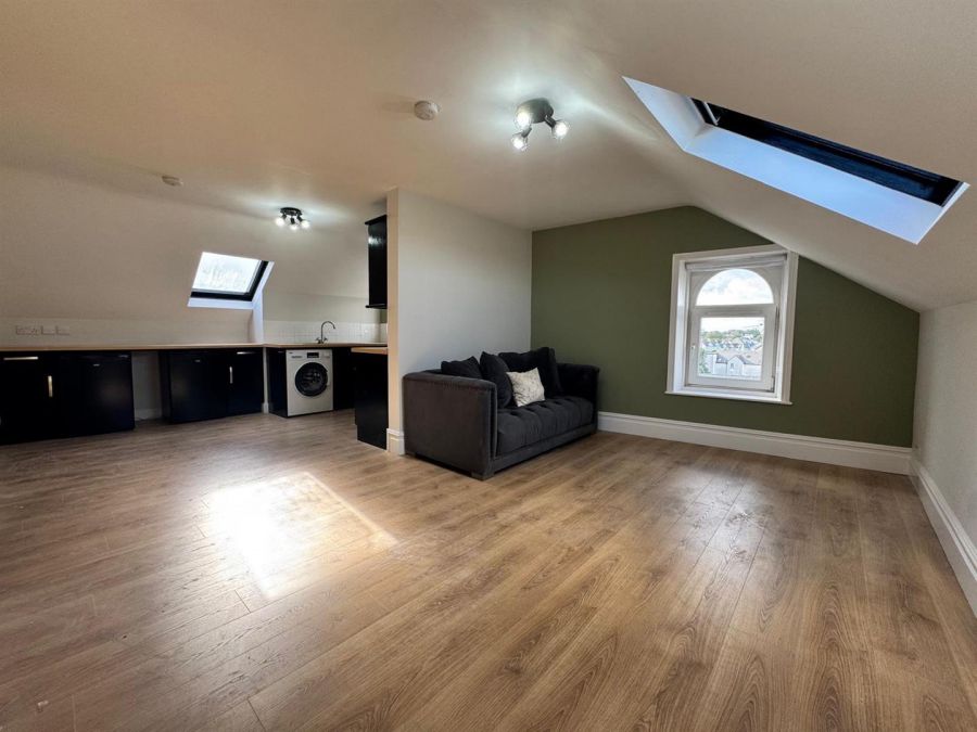 Flat 1, 49 High Street