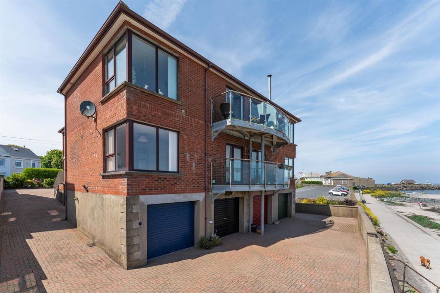 Flat 2 Rockdene, 6 Springvale Road
