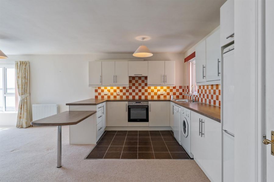 Flat 2 Rockdene, 6 Springvale Road