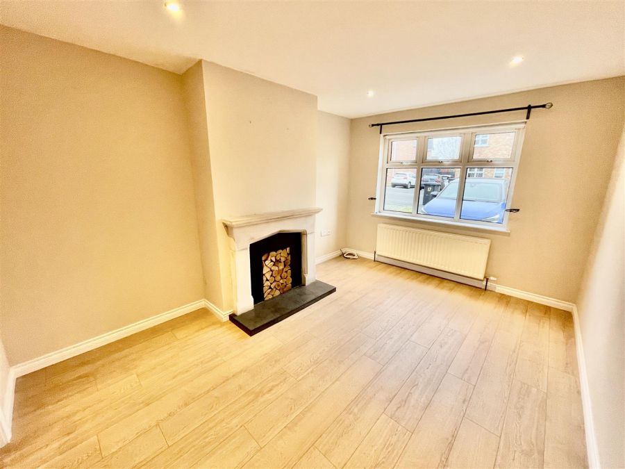 17 Demesne Crescent