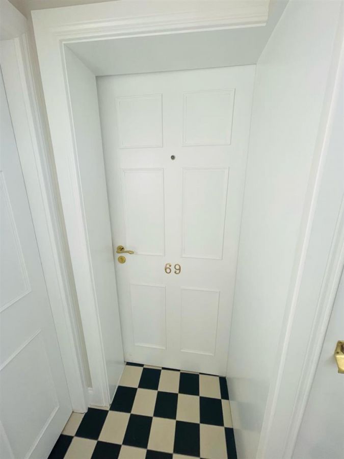 Apt, 69 Main Street