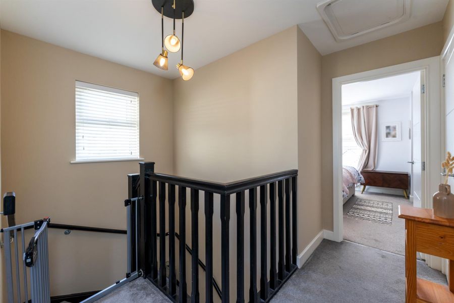 21 Rocklyn Crescent