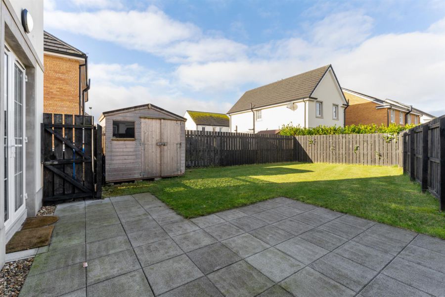 21 Rocklyn Crescent