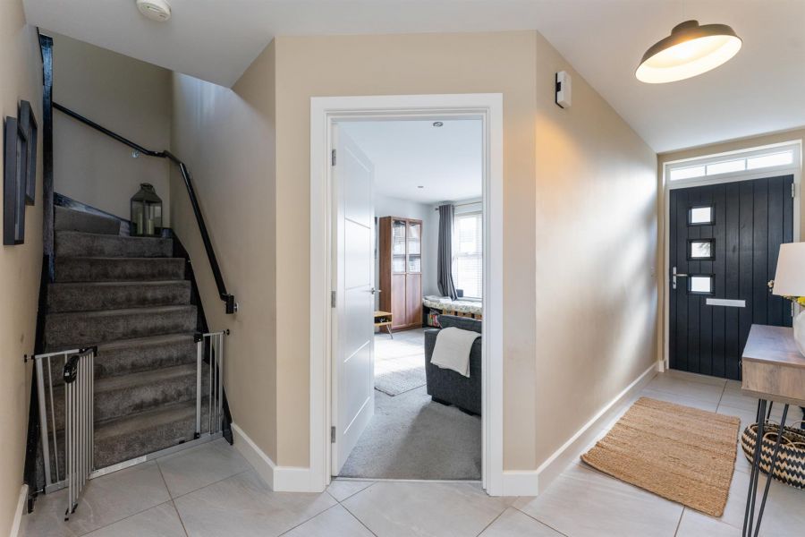 21 Rocklyn Crescent