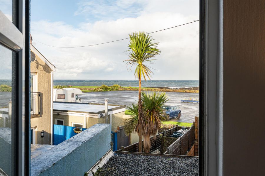 Sea Glass Cottage, 14 William Street