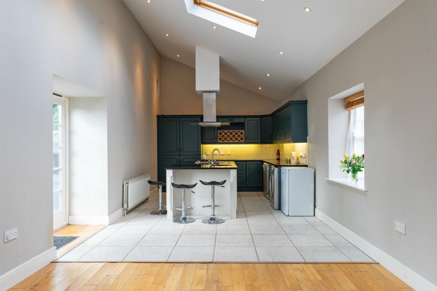 3 Manor Farm Court