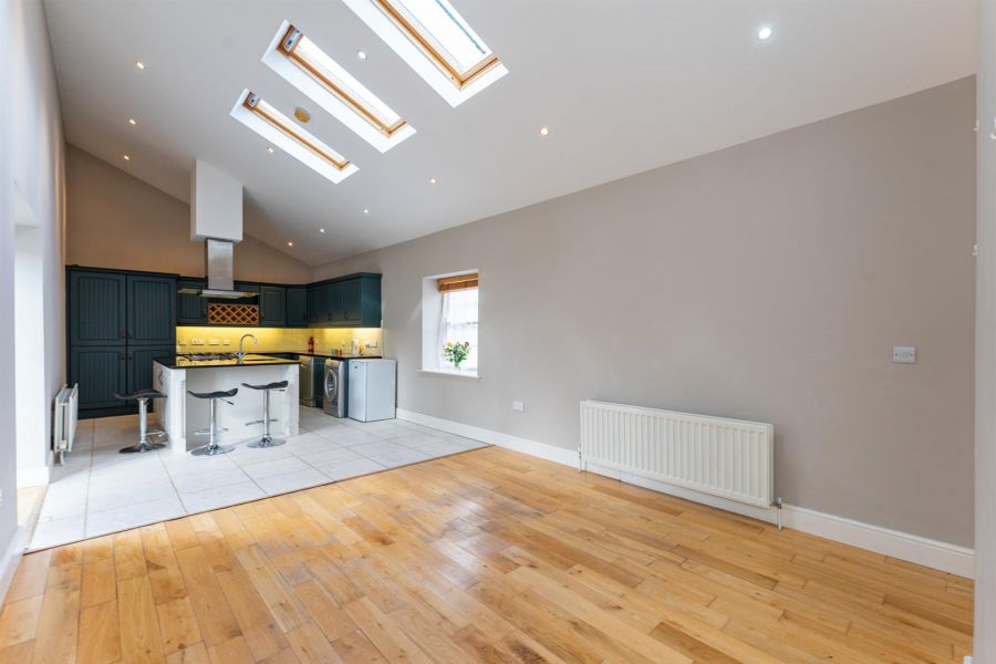3 Manor Farm Court
