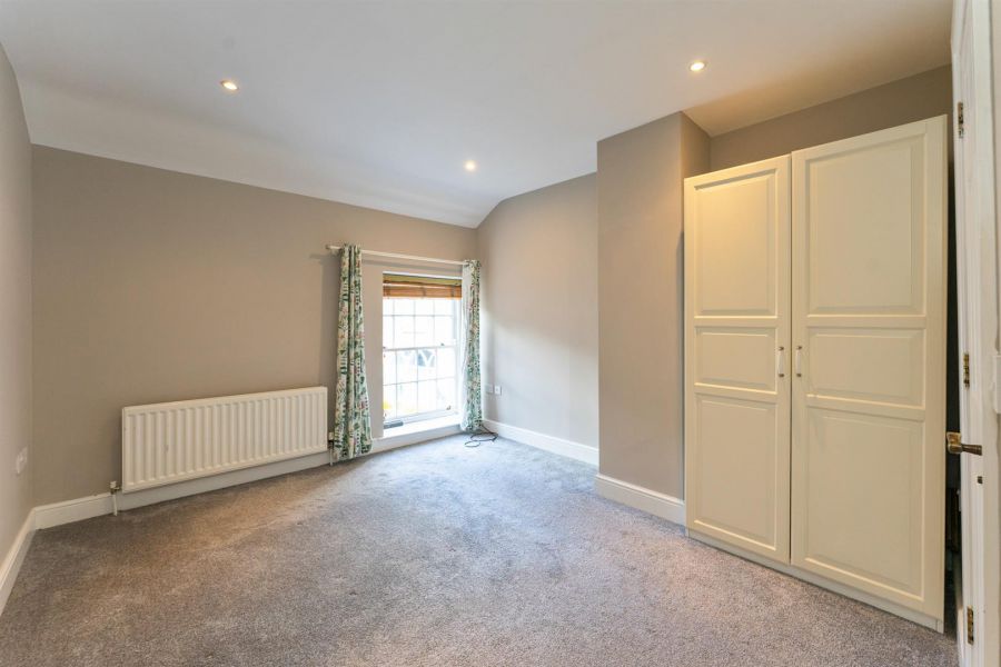 3 Manor Farm Court