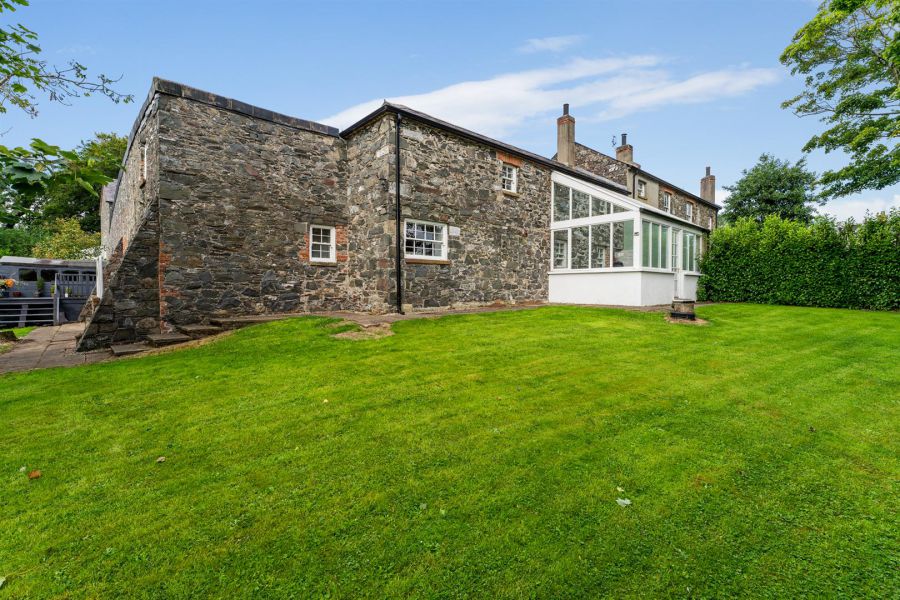 3 Manor Farm Court
