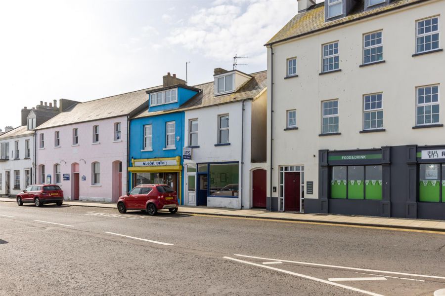 3 Parade,donaghadee, BT21 0AE