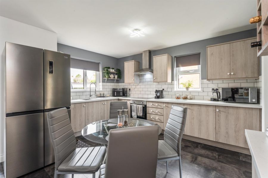 21 Demesne Crescent