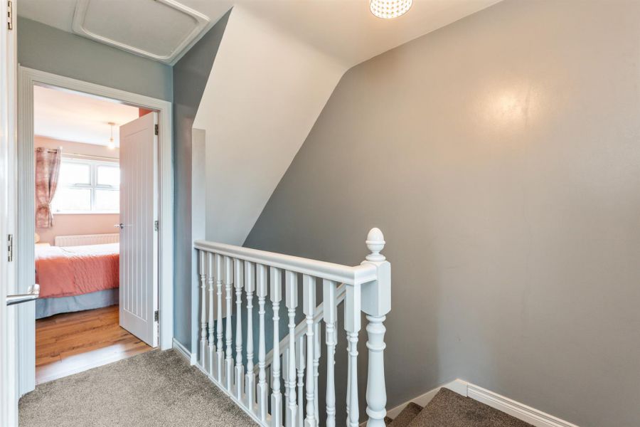 21 Demesne Crescent