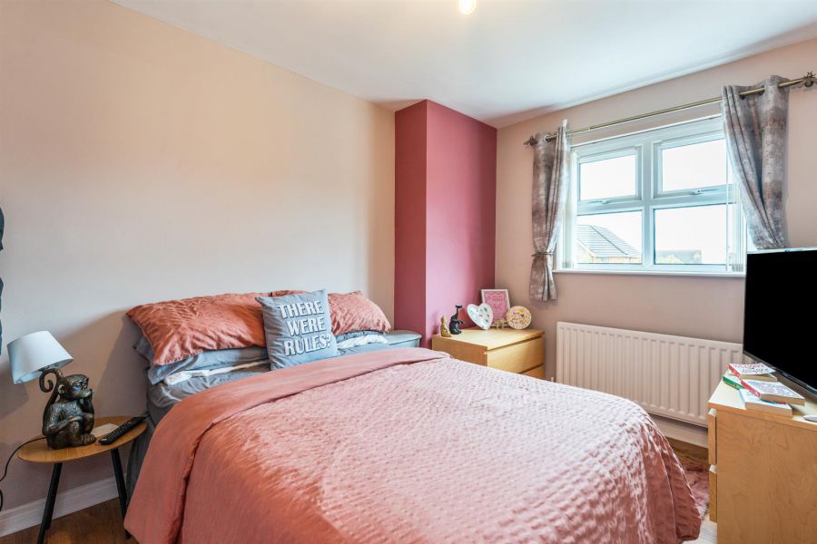 21 Demesne Crescent