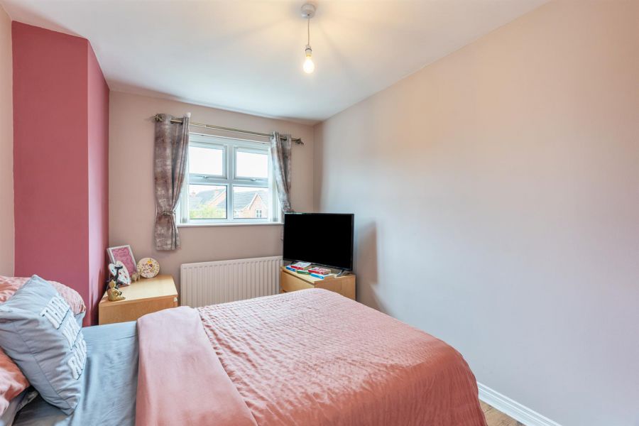 21 Demesne Crescent