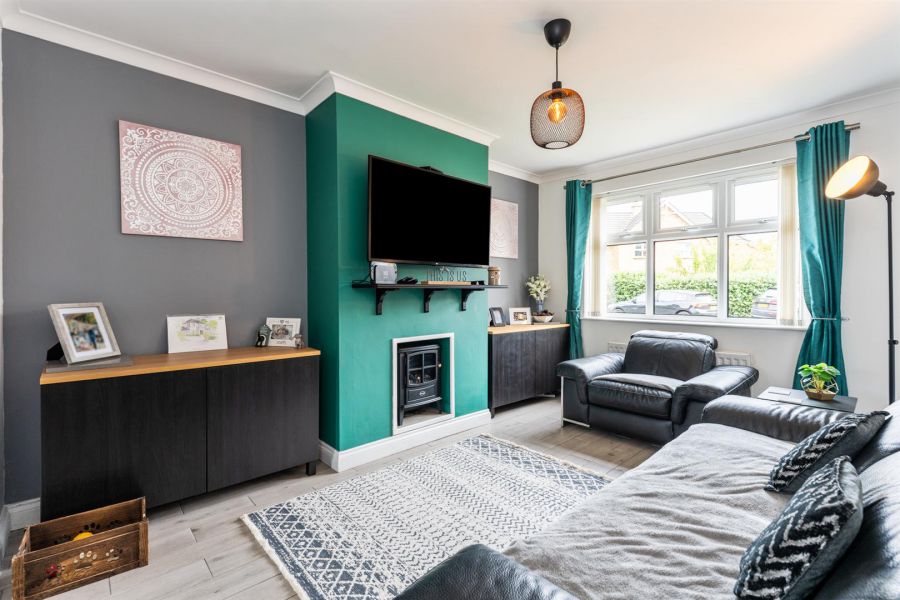 21 Demesne Crescent