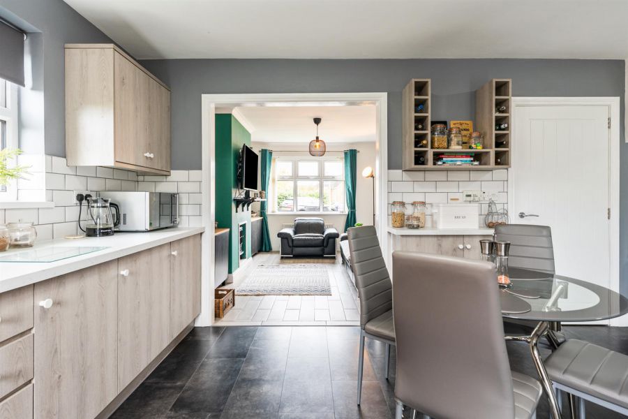 21 Demesne Crescent