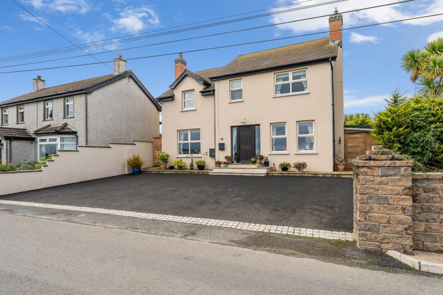 16 Manse Road