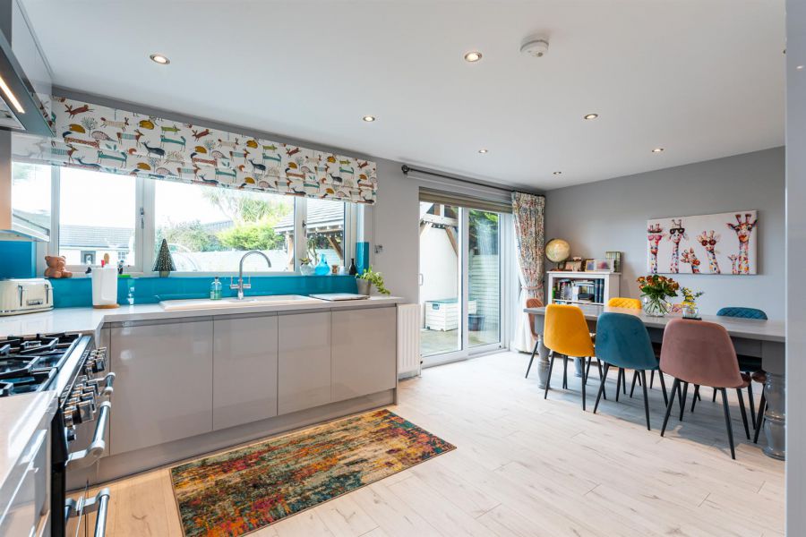 16 Manse Road 16 Manse Road