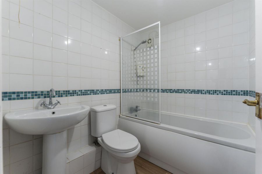 6 Seaview Avenue