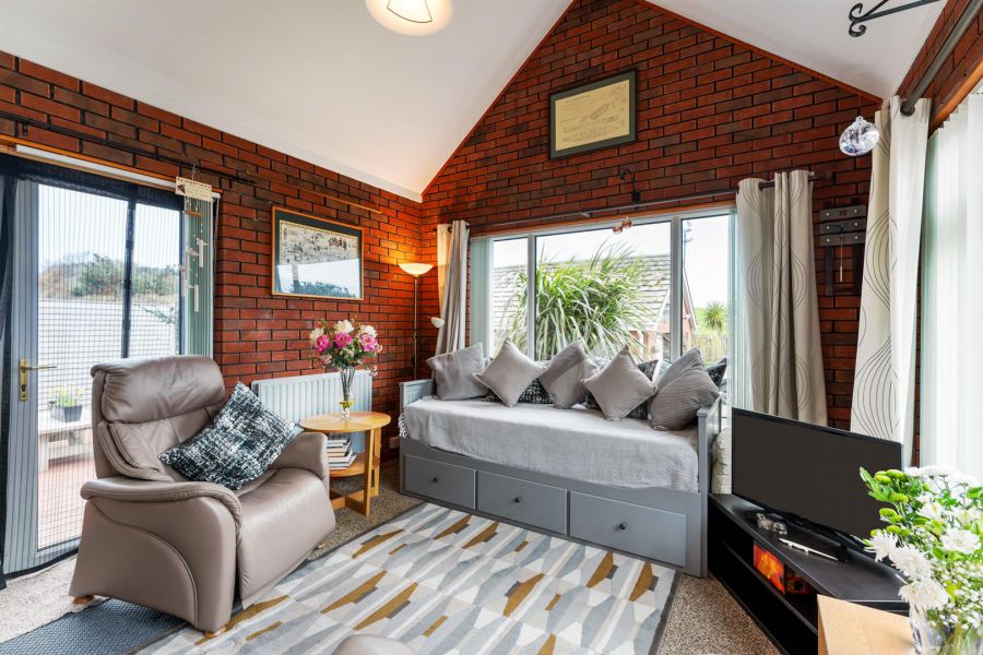 Heron House, 12 Green Road