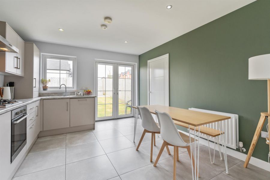 4 Rocklyn Crescent