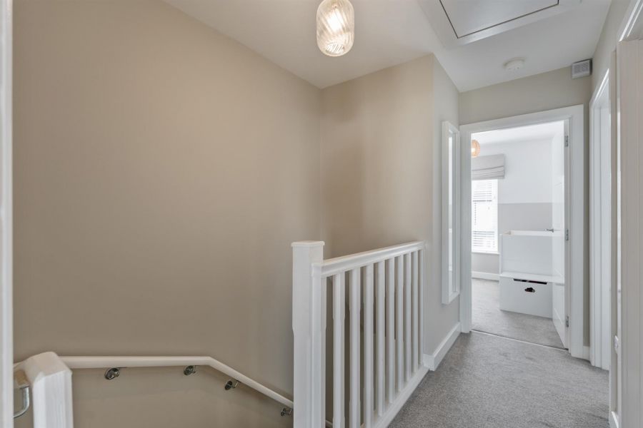 4 Rocklyn Crescent