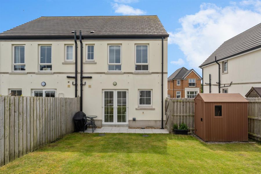 4 Rocklyn Crescent